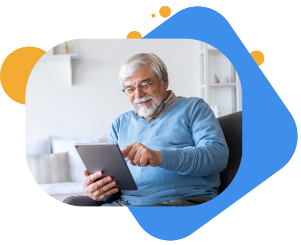 Senhor idoso usando um tablet com o aplicativo